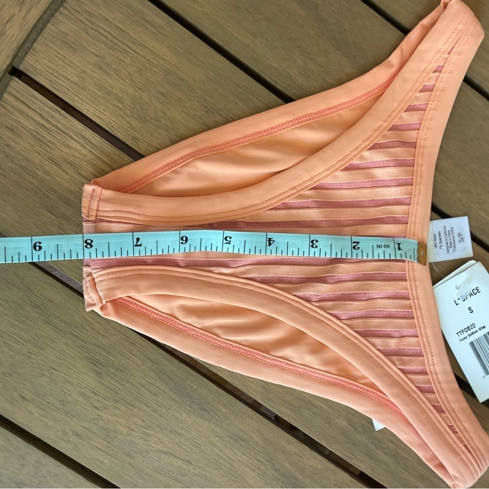L*Space Foley Bikini‎ Bottom in Tangy-Bougainvillea axel top set - Picture 6 of 9